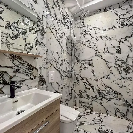 Rumani 3 Islands Ksamil